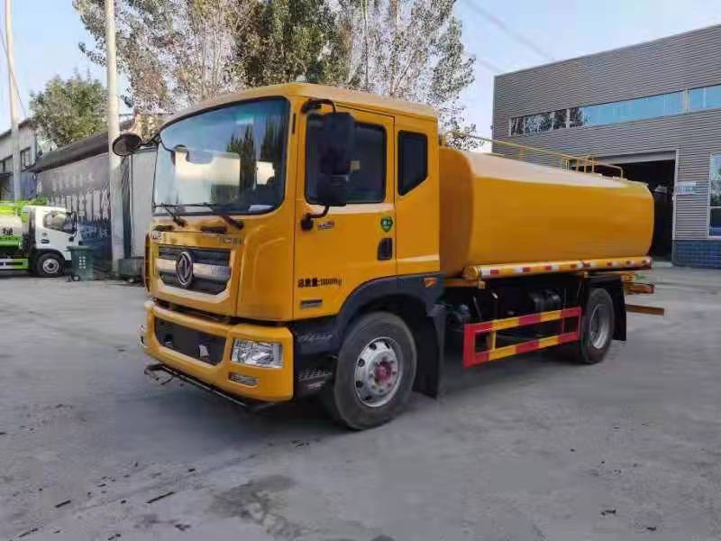 綠化噴灑車(chē)